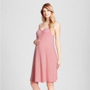 Maternity/nursing nightgown